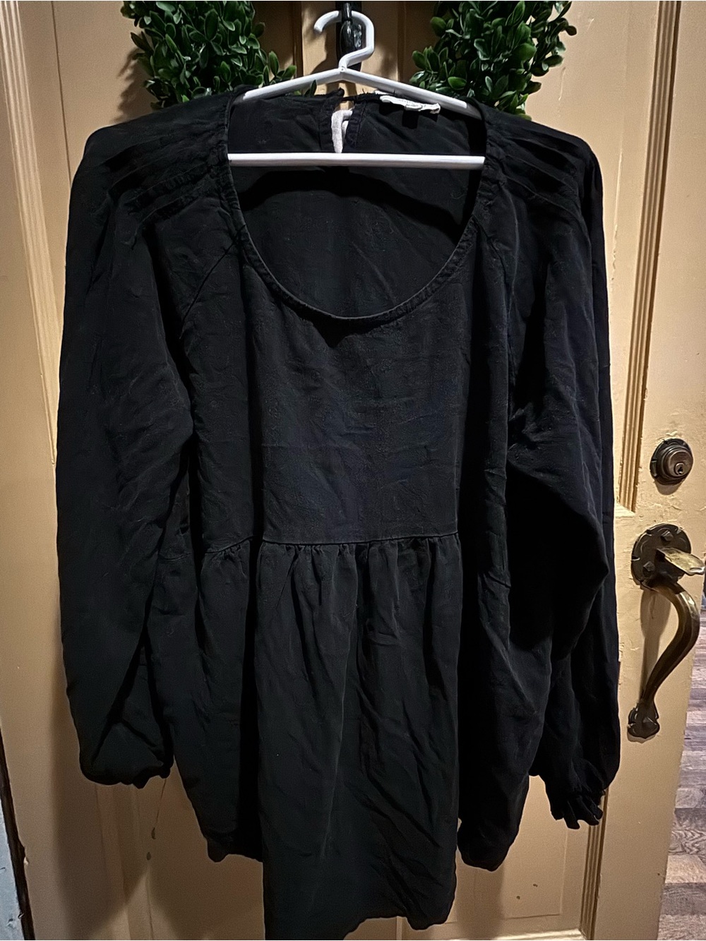 Umgee Black Long Sleeve Peasant Blouse
